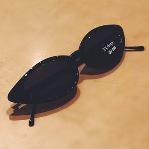 Black Retro Micro Sunglasses